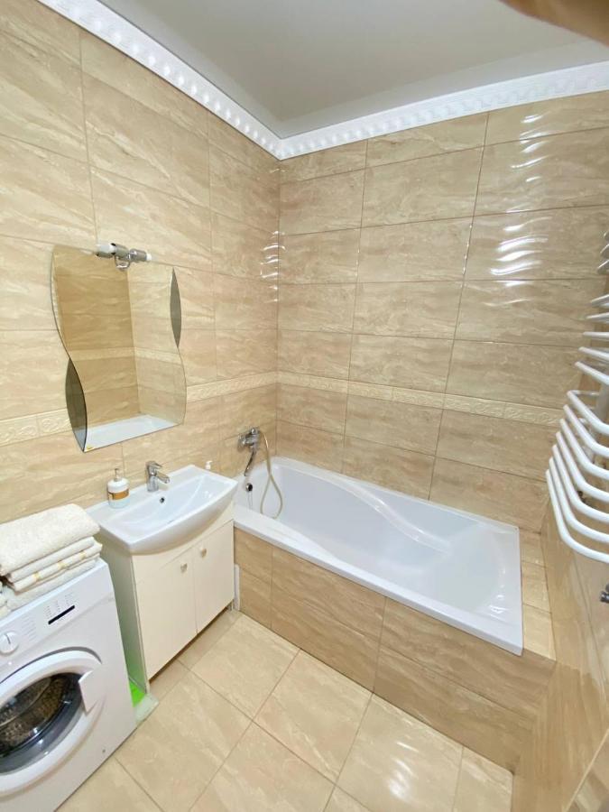 Apartments Koryatovichi Street Kamianets-Podilskyi Exterior foto