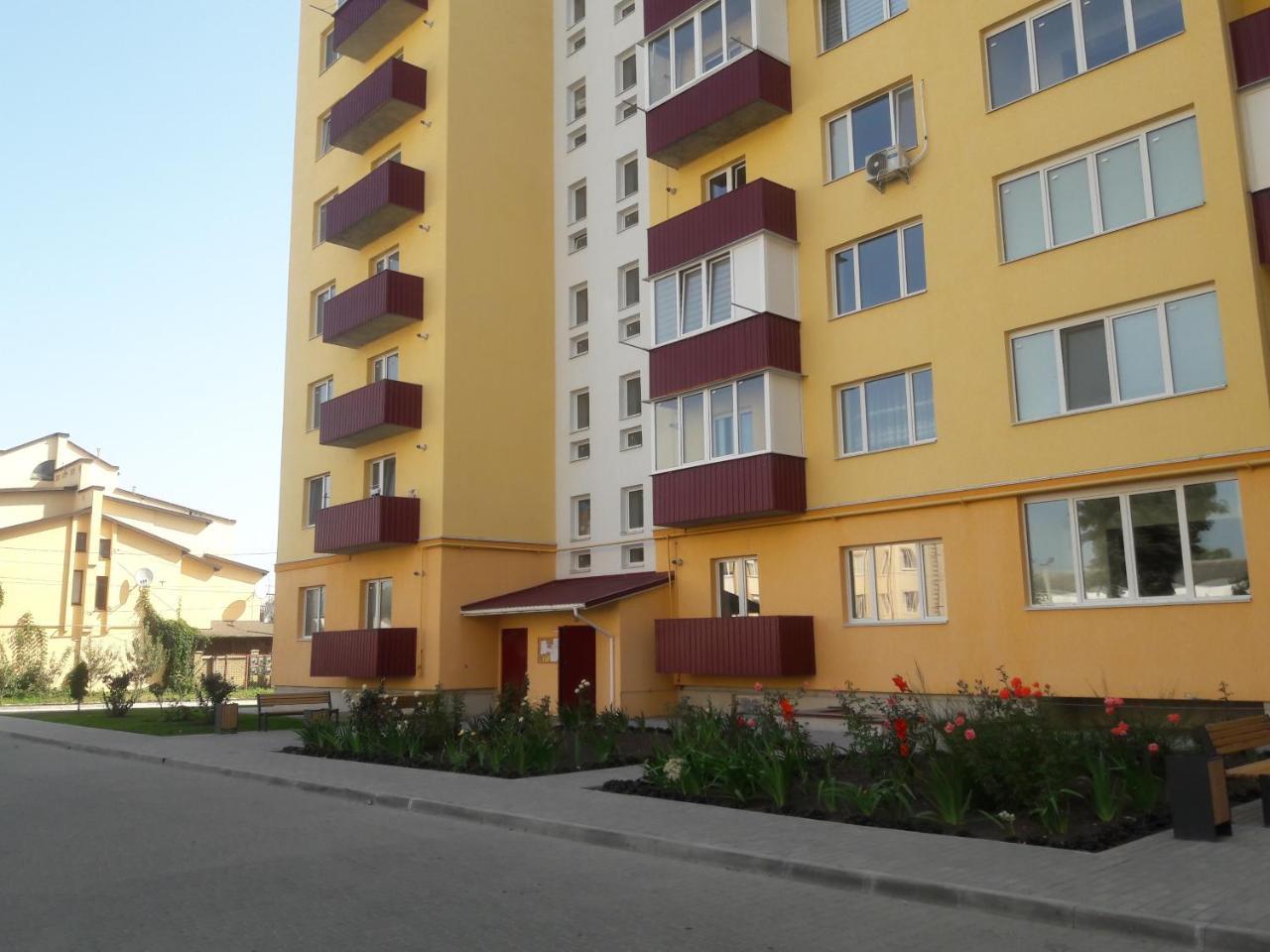 Apartments Koryatovichi Street Kamianets-Podilskyi Exterior foto